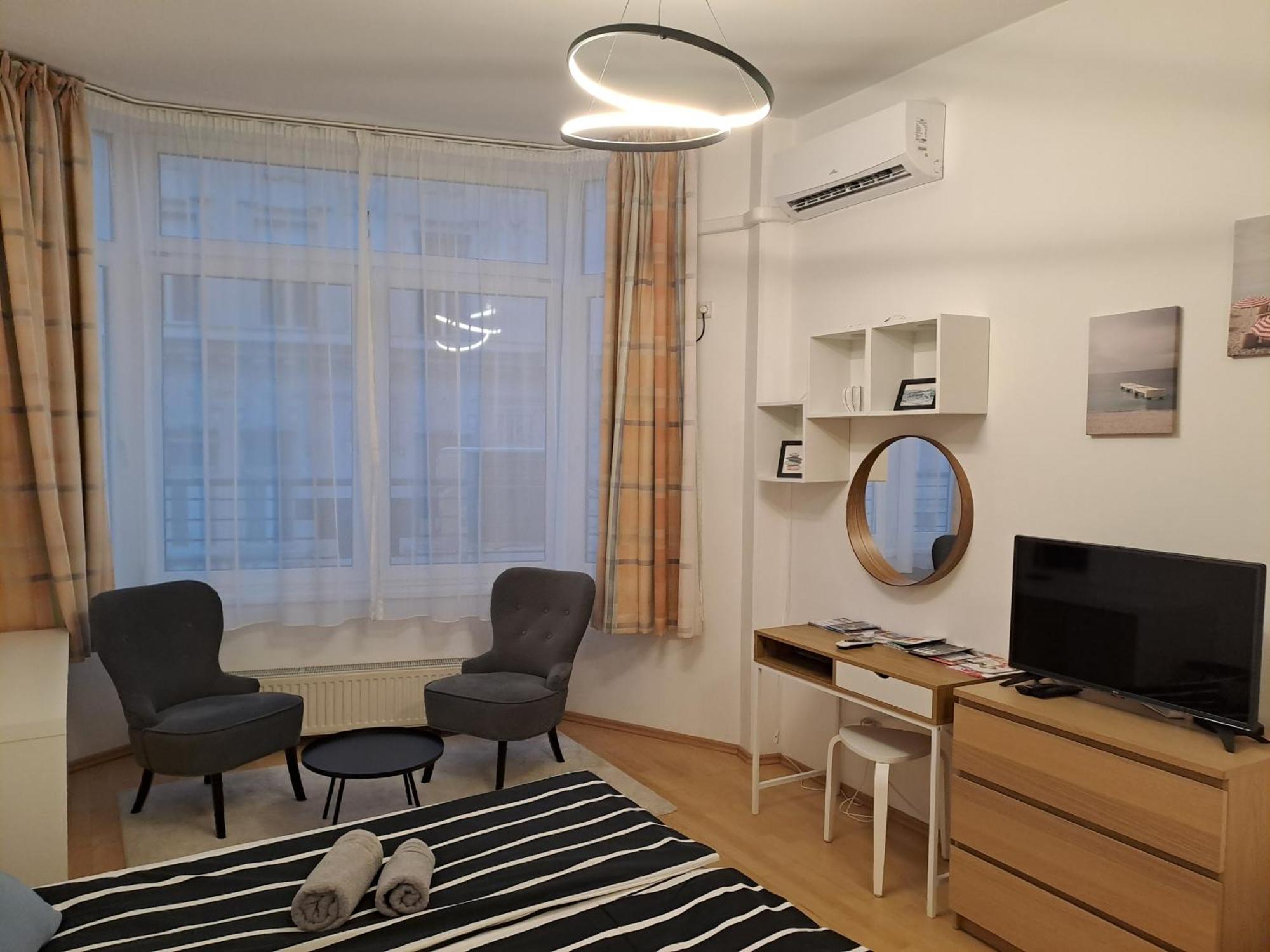 Central Belvedere Apartman Boedapest Buitenkant foto